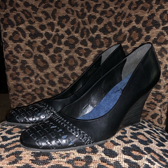 Carlos Santana Escape High Heeled Wedge - Size 9 - Picture 1 of 11